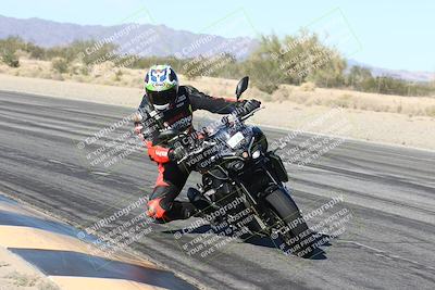 media/Dec-04-2025-Racers Edge (Thu) [[5ebc9f124d]]/3-B Group/3-Session 2 (Turn 7 Inside)/